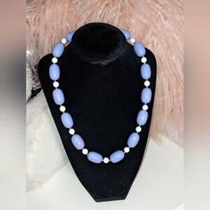 Ladies Vintage Purple, White & Silver Beaded Lucite 20" Necklace Oval/round bead